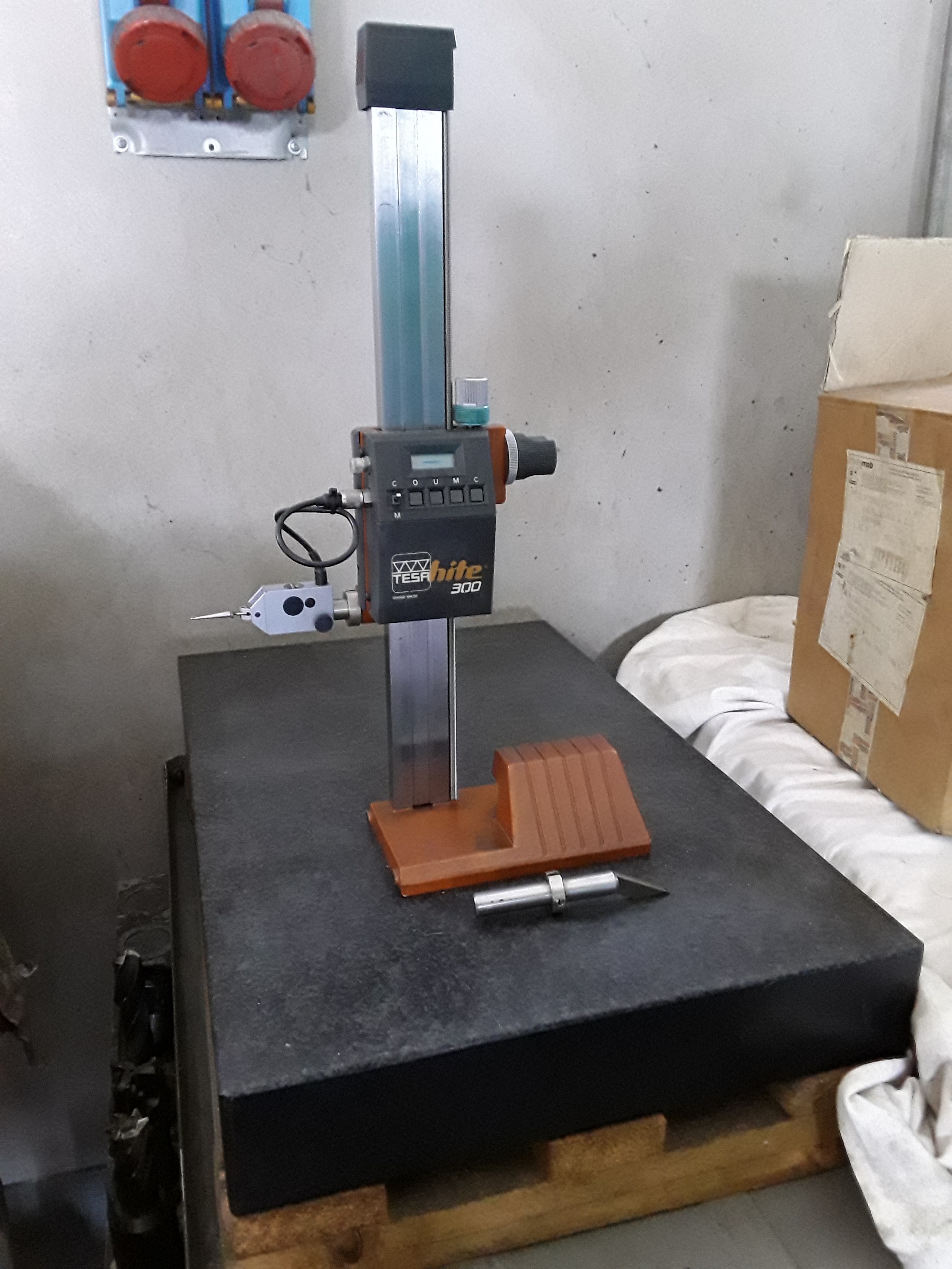 TESA Tesa Hite-300 + MDC-630x400  2000